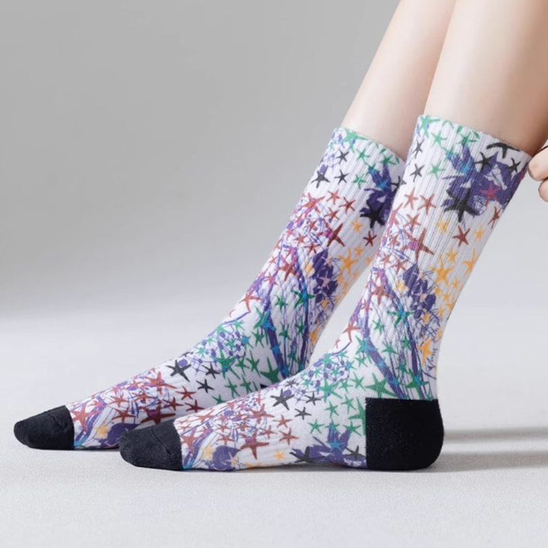 Tehnologie de imprimare 3D pentru șosete de primăvară și vară, șosete lungi pentru bărbați, mijlocii femeilor, sporturi europene și americane, șosete de bumbac pentru cupluri, șosete la modă graffiti Tehnologie de imprimare 3D pentru șosete de primăvară și vară, șosete lungi pentru bărbați, mijlocii femeilor, sporturi europene și americane, șosete de bumbac pentru cupluri, șosete la modă graffiti